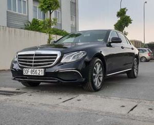 Cho thuê xe Mercedes E200 - Ảnh 2