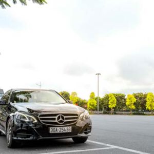 Cho thuê xe Mercedes E250 - Ảnh 3