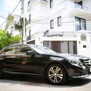 Cho thuê xe Mercedes E250 - Ảnh 4
