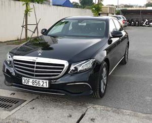 Cho thuê xe Mercedes E200 - Ảnh 3